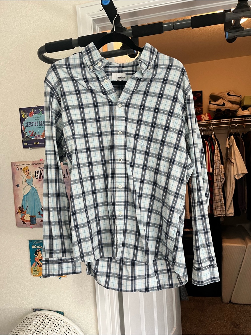 Sonoma white and blue plaid button-up shirt